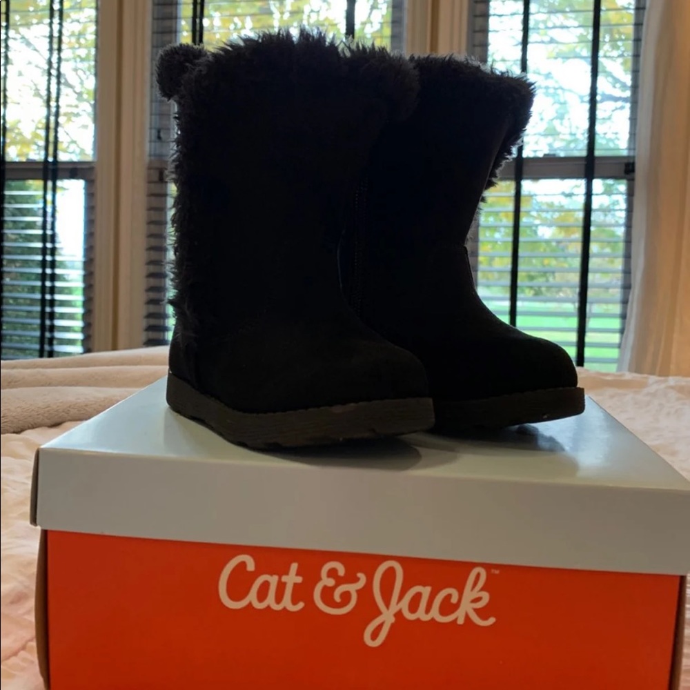 Toddler Girl boots size 5